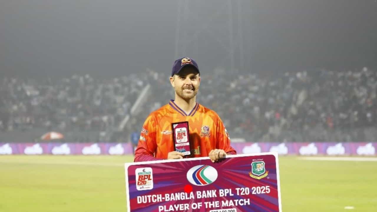 BPL 2025 Controversy: ശമ്പളം നൽകാതെ ഓഫീസ് പൂട്ടി ടീമുടമ മുങ്ങി; താരങ്ങളുടെ ക്രിക്കറ്റ് കിറ്റ് പിടിച്ചുവച്ച് ബസ് ഡ്രൈവർ: ബിപിഎല്ലിൽ വിവാദം