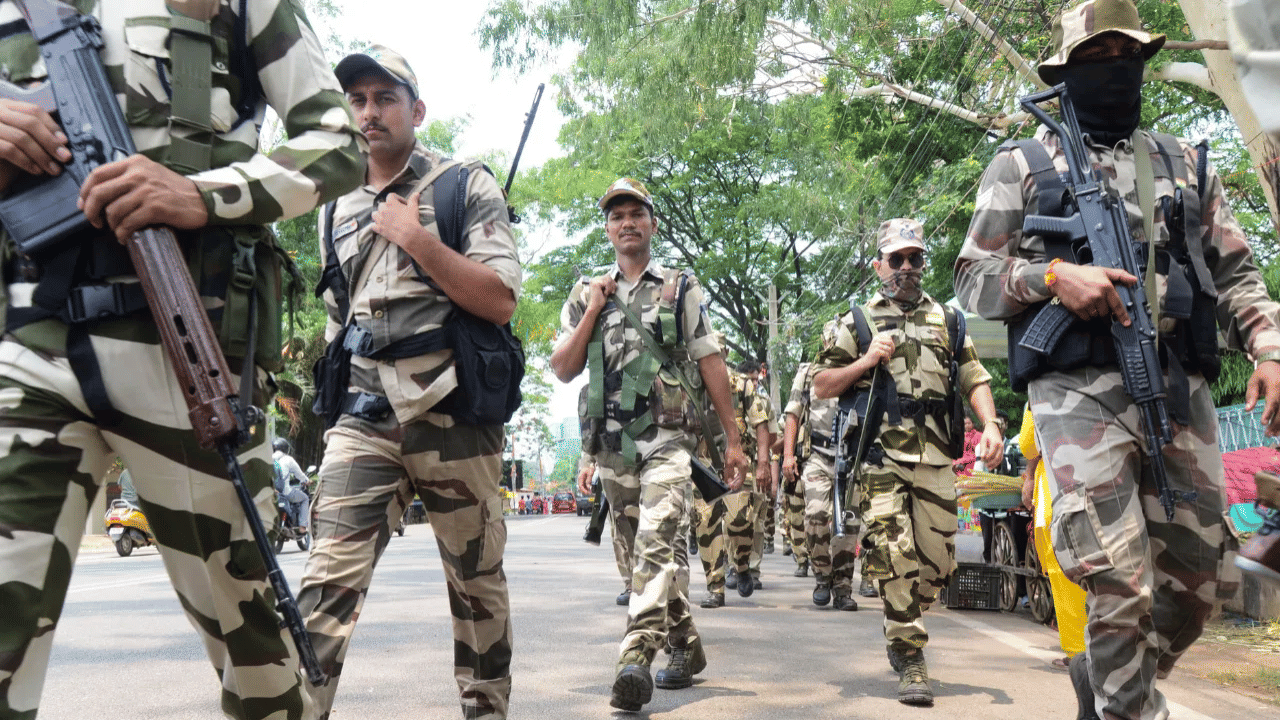 CISF Recruitment 2025: പത്താം ക്ലാസ് പാസായവർക്കും സിഐഎസ്എഫിൽ ജോലി; 1,100 ഒഴിവുകൾ, 69100 രൂപ വരെ ശമ്പളം