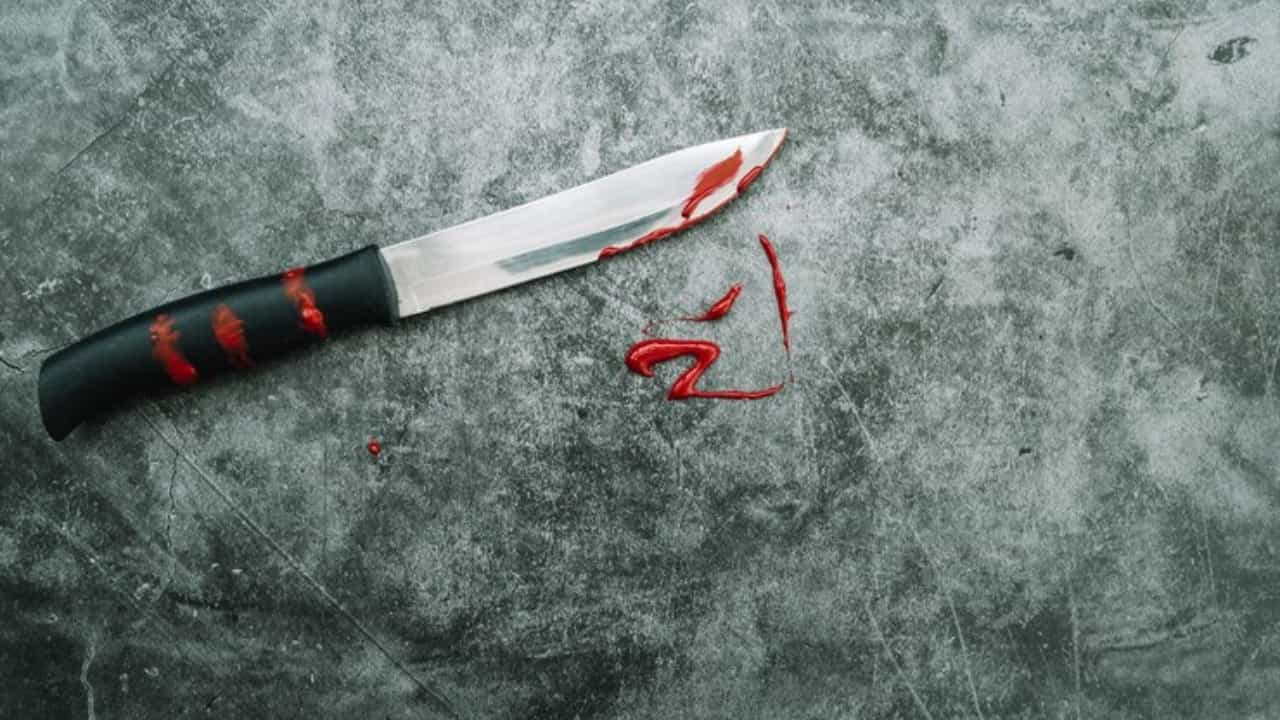 Crime News: കാസർഗോഡ് സിപിഎം നേതാവിനെ കുത്തിക്കൊലപ്പെടുത്താൻ ശ്രമം; പ്രതികൾക്കായി തിരച്ചിൽ ആരംഭിച്ച് പോലീസ് Crime News: കാസർഗോഡ് സിപിഎം നേതാവിനെ കുത്തിക്കൊലപ്പെടുത്താൻ ശ്രമം; പ്രതികൾക്കായി തിരച്ചിൽ ആരംഭിച്ച് പോലീസ്