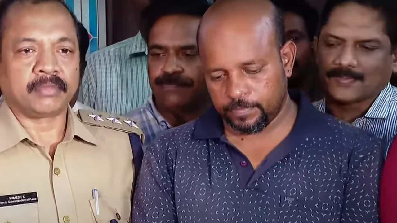 Chalakkudy Federal Bank Robbery: അയച്ച പൈസയെല്ലം ധൂർത്ത്; ഭാര്യ വിദേശത്ത് നിന്നു വരും മുൻപ പൈസക്ക് മോഷണം, അങ്കമാലിയിലെ കവർച്ചക്ക് പിന്നിൽ