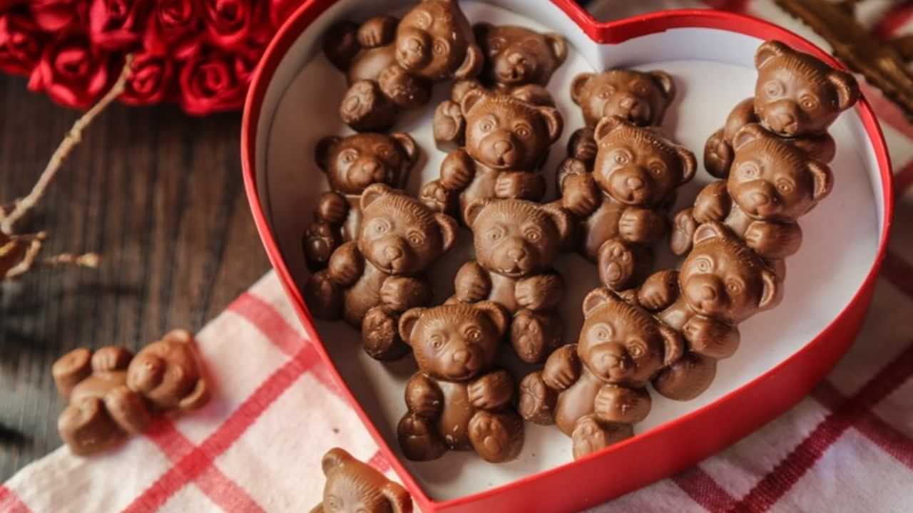 Happy Chocolate Day 2025: നാളെ ചോക്കളേറ്റ് ഡേ; പ്രിയപ്പെട്ടവർക്കായുള്ള ആശംസകൾ ഇങ്ങനെ അറിയിക്കാം