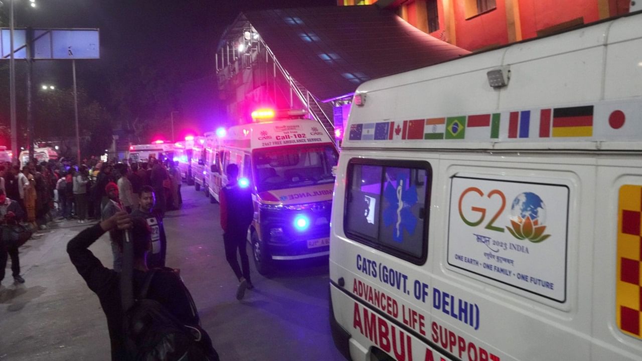 Delhi Railway Station Stampede: മരിച്ചവരുടെ കുടുംബത്തിന് 10 ലക്ഷം; ഗുരുതരമായി പരിക്കേറ്റവര്‍ക്ക് 2.5 ലക്ഷം; ഡല്‍ഹി ദുരന്തത്തില്‍ ധനസഹായം പ്രഖ്യാപിച്ചു