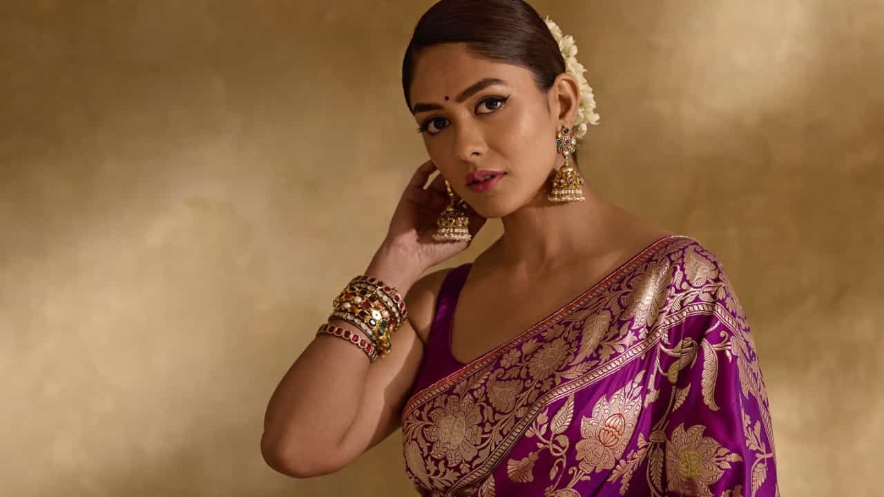 Mrunal Thakur: അദ്ദേഹം ഒരു റോക്ക്സ്റ്റാർ; തനിക്ക് ഏറ്റവും ഇഷ്ടപ്പെട്ട മലയാള നടനാരെന്ന് വെളിപ്പെടുത്തി മൃണാൾ താക്കൂർ