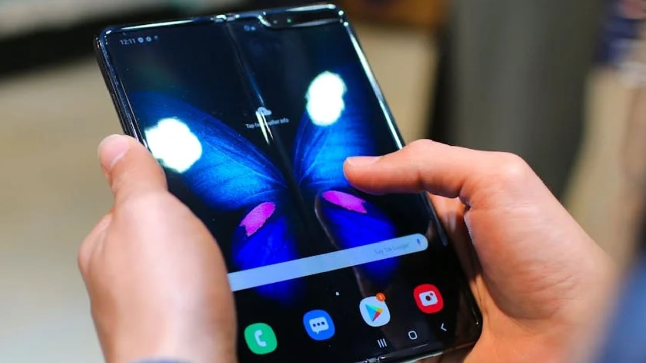 Foldable iPhone: ആപ്പിളിൻ്റെ ഫോൾഡബിൾ ഐഫോണിൻ്റെ ഇന്നർ ഡിസ്പ്ലേ 7.74 ഇഞ്ച്; ഫോണിനെപ്പറ്റിയുള്ള കൂടുതൽ വിവരങ്ങൾ പുറത്ത് Foldable iPhone: ആപ്പിളിൻ്റെ ഫോൾഡബിൾ ഐഫോണിൻ്റെ ഇന്നർ ഡിസ്പ്ലേ 7.74 ഇഞ്ച്; ഫോണിനെപ്പറ്റിയുള്ള കൂടുതൽ വിവരങ്ങൾ പുറത്ത്