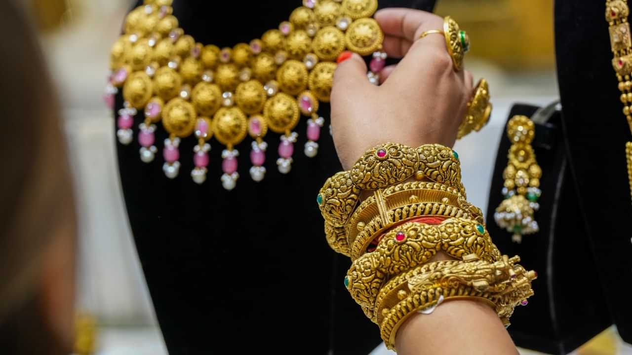 Gold Rate Today: ഇന്ന് കൂടിയത് 640 രൂപ!; സ്വർണവില താഴത്തില്ലടാ