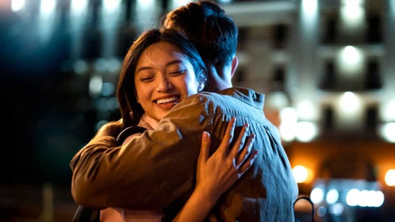 Happy Hug Day 2025: പ്രിയപ്പെട്ടവരെ ആലിംഗനം കൊണ്ട് പൊതിയാം; ഹഗ് ഡേ ആശംസകളും സന്ദേശങ്ങളുമയച്ചാലോ