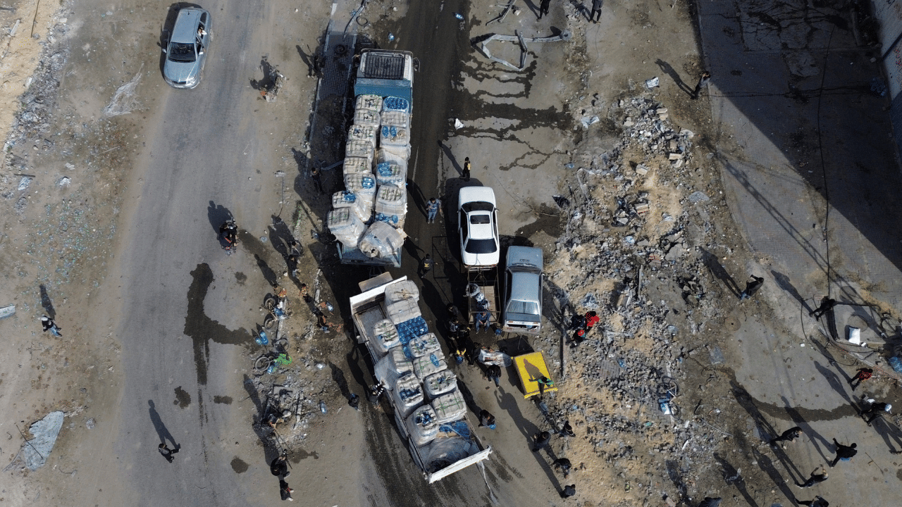 Israeli forces withdraw from Gaza Corridor: വെടിനിർത്തൽ കരാർ; ഗാസയിലെ തന്ത്രപ്രധാന മേഖലകളിൽ നിന്ന് ഇസ്രായേൽ സൈന്യത്തെ പിൻവലിച്ച് തുടങ്ങി