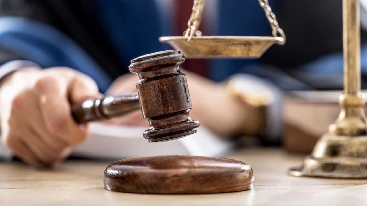 Kerala High Court : മാതാപിതാക്കൾ ഈശ്വരന് തുല്യം, അവരെ സംരക്ഷിക്കേണ്ട ഉത്തരവാദിത്വം മക്കൾക്ക്; ഹൈക്കോടതി