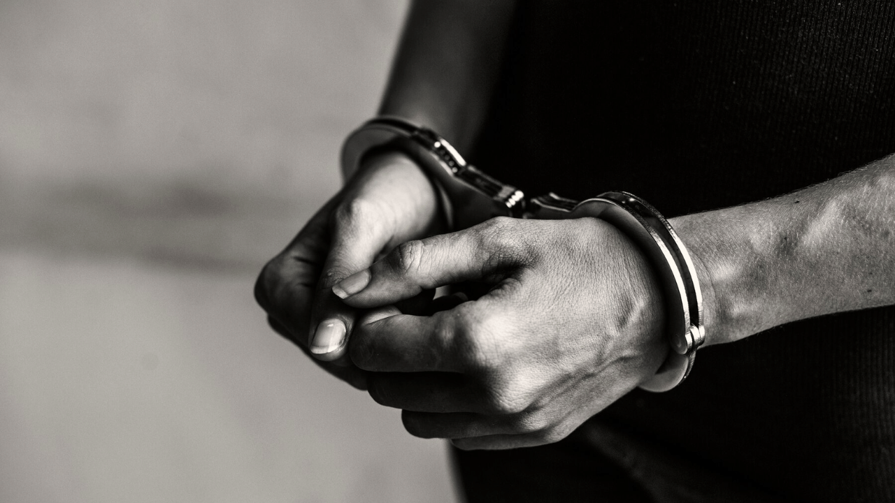 Robbery for Kumbh Mela Trip: കാമുകിമാരെ കുംഭമേളയ്ക്ക് കൊണ്ടുപോകാൻ നാടുമുഴുവൻ കവർച്ച; ഒടുവിൽ പോലീസ് പിടിയിൽ