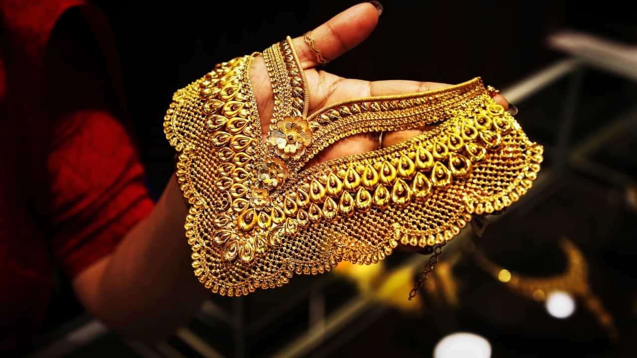 Kerala Gold Rate: അങ്ങനങ്ങ് പോയാലോ; കുറഞ്ഞതുപോലെ കൂടി സ്വർണവില, ഇന്ന് വ്യത്യാസം 560 രൂപ