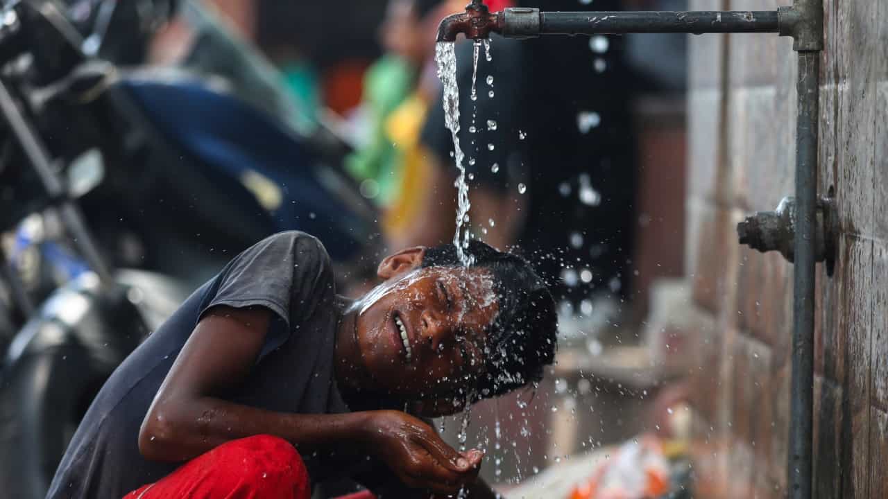 Kerala Weather Report: സംസ്ഥാനത്ത് ഇന്നും ചൂട് കൂടും; രണ്ട് മുതൽ മൂന്ന് ഡിഗ്രി വരെ താപനില വർധിക്കുമെന്ന് മുന്നറിയിപ്പ്