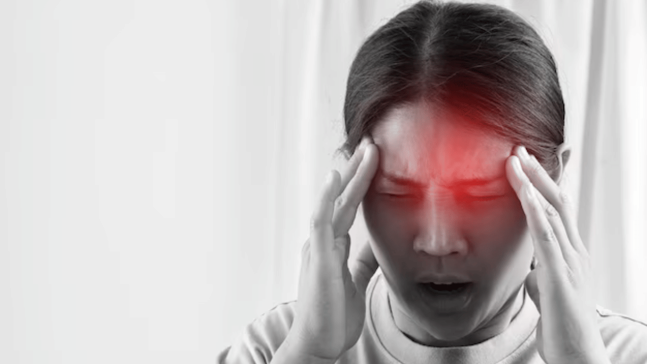 Migraine Remedies: മൈഗ്രെയ്നുള്ളവർക്ക് സ്മാർട്ട്‌ഫോണുകൾ വില്ലനോ? തലവേദന കുറയ്ക്കാൻ ഇതാ ചില എളുപ്പവഴികൾ
