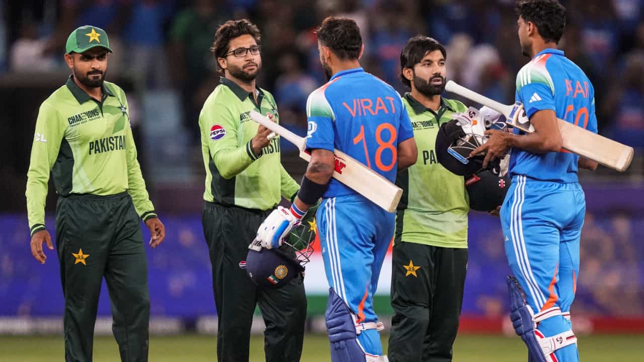 Champions Trophy 2025: എന്തൊരു കിടിലൻ കളിക്കാരനാണ് വിരാട് കോലി; കിങിനെ വാനോളം പുകഴ്ത്തി മുഹമ്മദ് റിസ്‌വാൻ