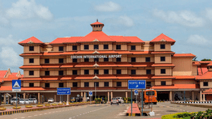 Nedumbassery Airport Arrest: ‘ബാഗേജിൽ എന്താണ്… ബോംബ്’, യാത്ര മുടങ്ങി; കോഴിക്കോട് സ്വദേശി അറസ്റ്റിൽ Nedumbassery Airport Arrest: ‘ബാഗേജിൽ എന്താണ്… ബോംബ്’, യാത്ര മുടങ്ങി; കോഴിക്കോട് സ്വദേശി അറസ്റ്റിൽ