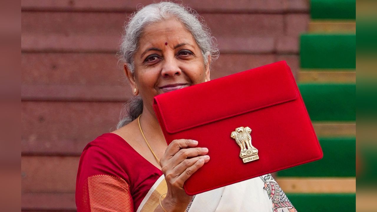 Budget 2025 : ഇനി ഫോണും ടിവിയും എല്ലാം വാങ്ങിച്ചോളൂ; ബജറ്റിൽ വില കുറയുന്നവയും വില കൂടുന്നവയും