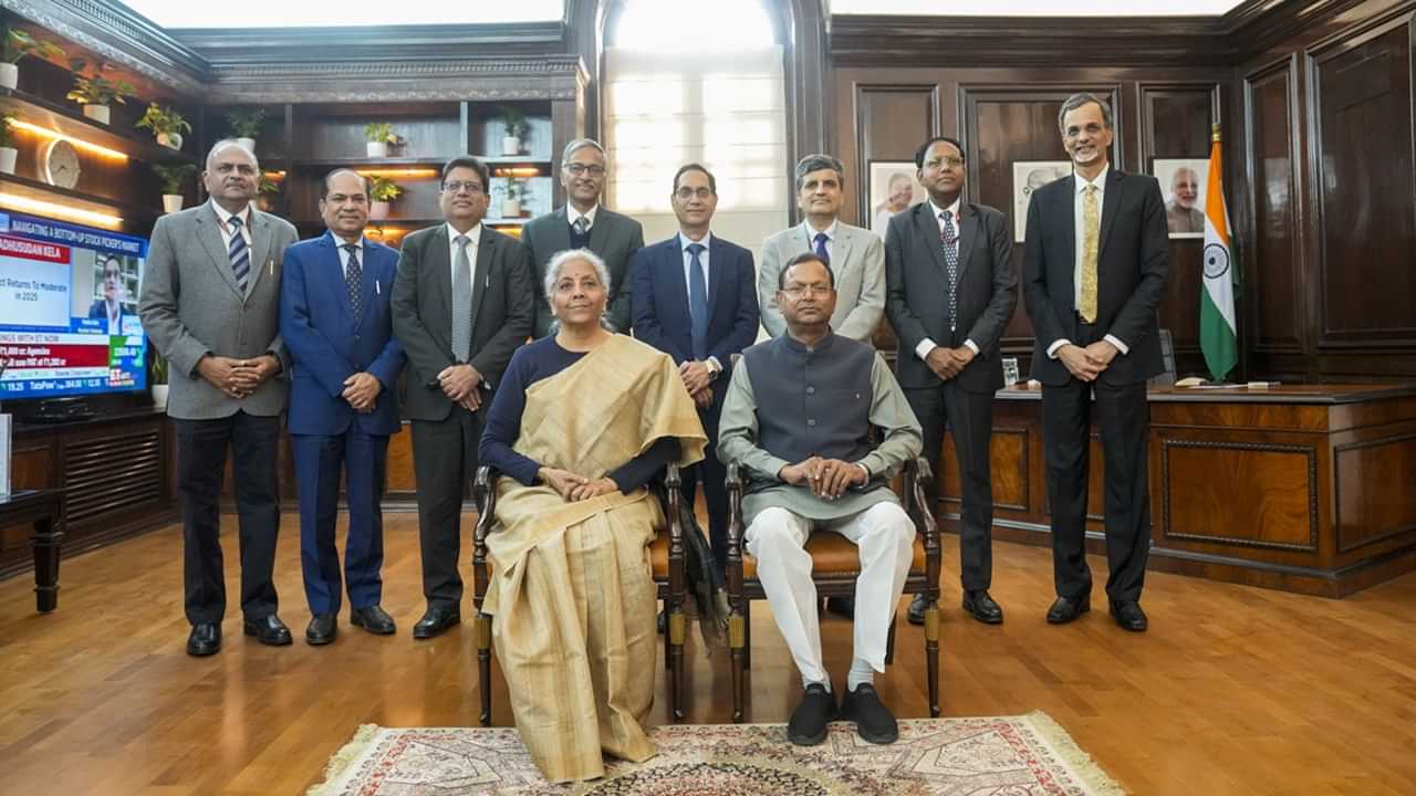 Union Budget 2025 : കേന്ദ്രബജറ്റ് ഇന്ന്; നികുതി ഘടനയില്‍ മാറ്റമുണ്ടാകുമോ? കാതോര്‍ത്ത് രാജ്യം; ശുഭപ്രതീക്ഷയില്‍ മധ്യവര്‍ഗം