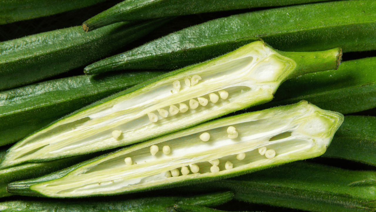 ശരീരത്തിലെ അധിക ഭാരം കുറയ്ക്കാൻ ഈ പാനീയം വളരെ നല്ലതാണ്. വെണ്ടക്കയിൽ കലോറി കുറവാണ്, നാരുകൾ കൂടുതലായതിനാൽ ഇത് കൂടുതൽ നേരം വയറു നിറഞ്ഞതായി തോന്നിപ്പിക്കുകയും ചെയ്യും.  വെണ്ടക്കയിലെ പെക്റ്റിൻ രക്തത്തിലെ പഞ്ചസാരയുടെ അളവ് നിയന്ത്രിക്കാൻ സഹായിക്കുന്നു.