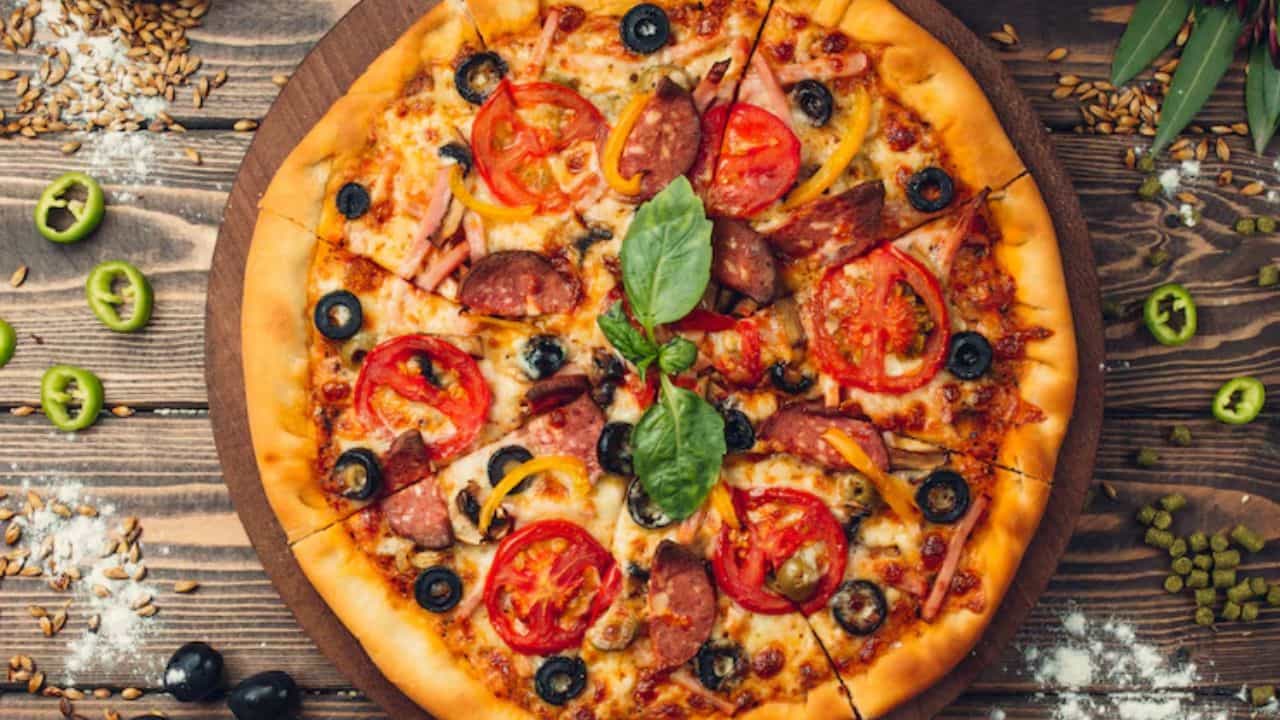 Viral News: ഓണ്‍ലൈനില്‍ പിസ ഓര്‍ഡര്‍ ചെയ്തു; നാല് വിദ്യാര്‍ഥികളെ ഹോസ്റ്റലില്‍ നിന്ന് പുറത്താക്കി