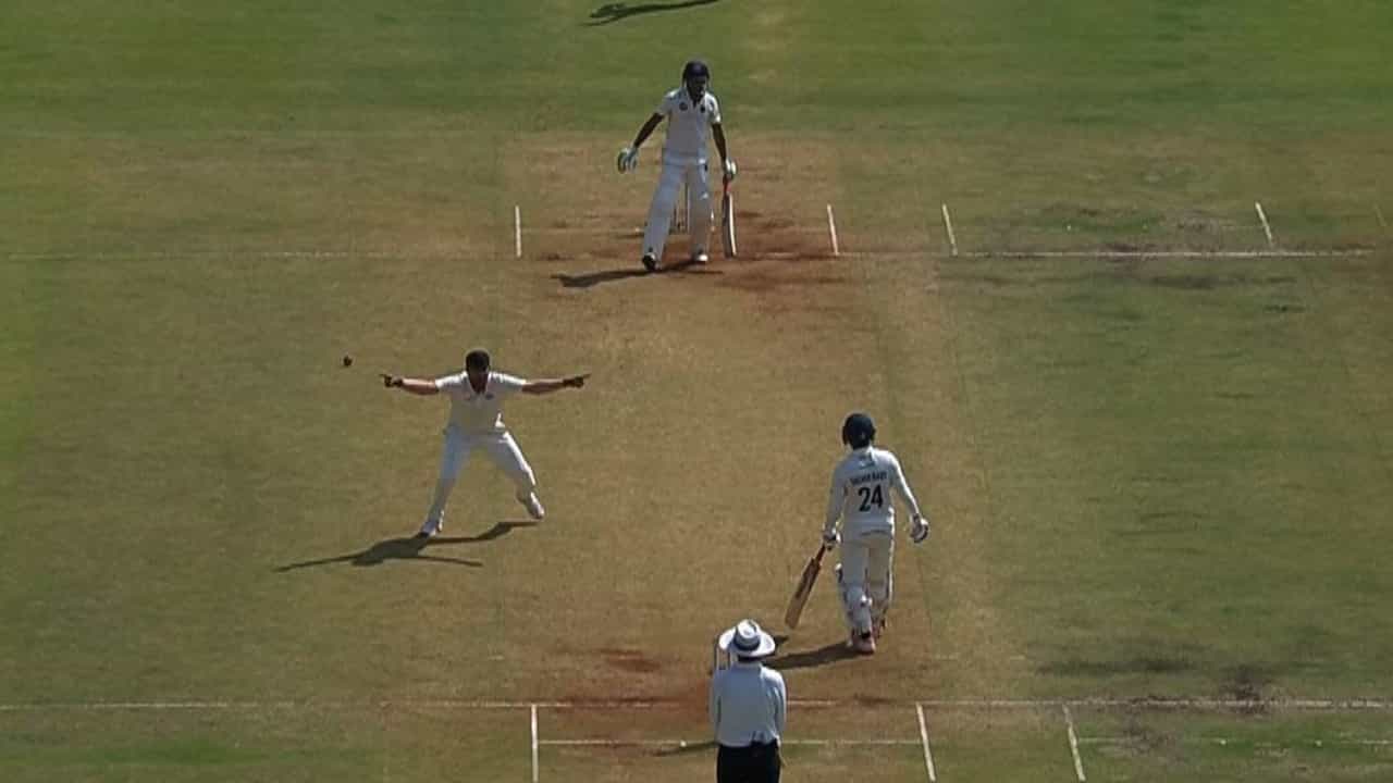 Ranji Trophy: തൊട്ടു തൊട്ടു തൊട്ടില്ല; സച്ചിൻ ബേബിയ്ക്ക് സെഞ്ചുറി നഷ്ടം; കേരളത്തിന് ലീഡ് നഷ്ടം Ranji Trophy: തൊട്ടു തൊട്ടു തൊട്ടില്ല; സച്ചിൻ ബേബിയ്ക്ക് സെഞ്ചുറി നഷ്ടം; കേരളത്തിന് ലീഡ് നഷ്ടം