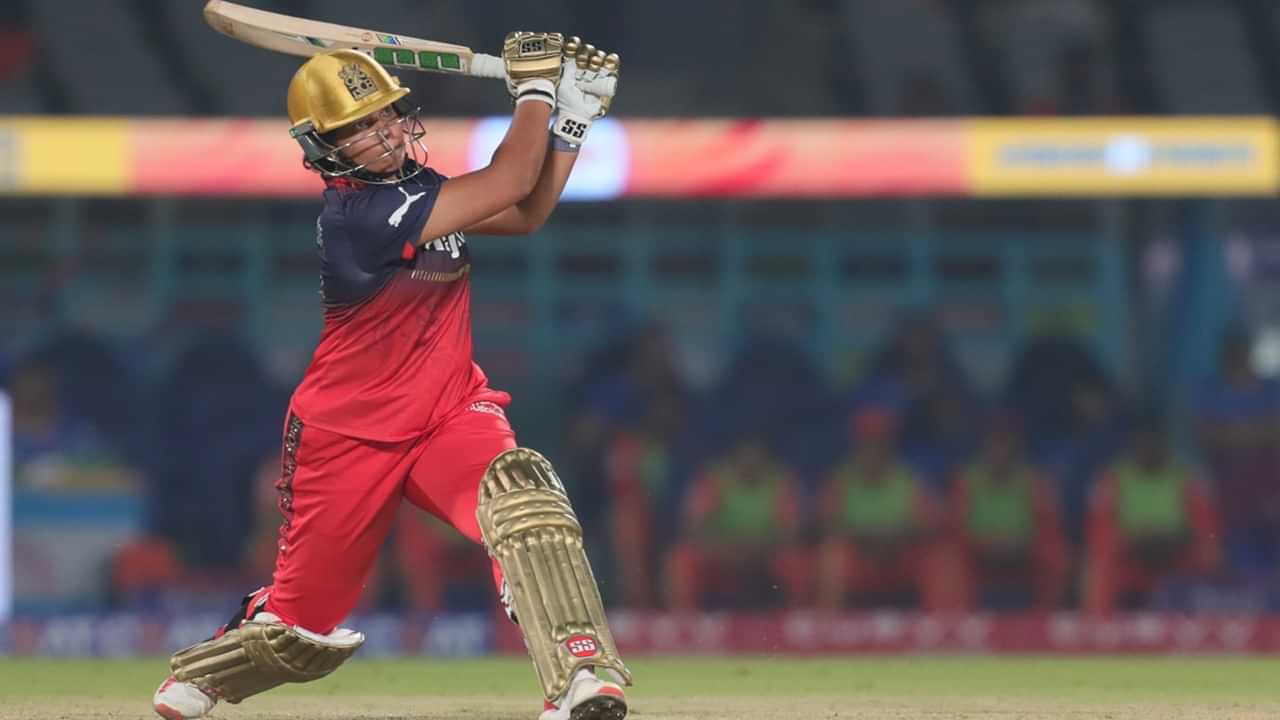 Richa Ghosh: ധോണിയെ പോലെയെന്ന് ഒരു വിഭാഗം, എബിഡിയെ ഓര്‍മിപ്പിച്ചെന്ന് മറ്റു ചിലര്‍ ! റിച്ച ഘോഷിനെ വാഴ്ത്തി ആരാധകര്‍