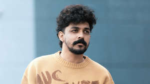 Sagar Surya: ‘എം ടെക് കഴിഞ്ഞിട്ടും 500 രൂപയ്ക്ക് ജൂനിയർ ആര്‍ട്ടിസ്റ്റായി അഭിനയിക്കാൻ പോയിട്ടുണ്ട്, അന്നും പൈസ തന്നിരുന്നത് അച്ഛൻ ആണ്’; സാഗർ സൂര്യ