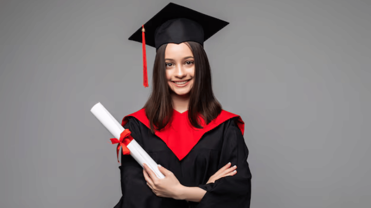 Minority Students Scholarship: ന്യൂനപക്ഷ വിദ്യാർത്ഥിനികൾക്ക് സ്കോളർഷിപ്പ്, ലഭിക്കുക 13000 രൂപ വരെ; അപേക്ഷാ തീയതി നീട്ടി