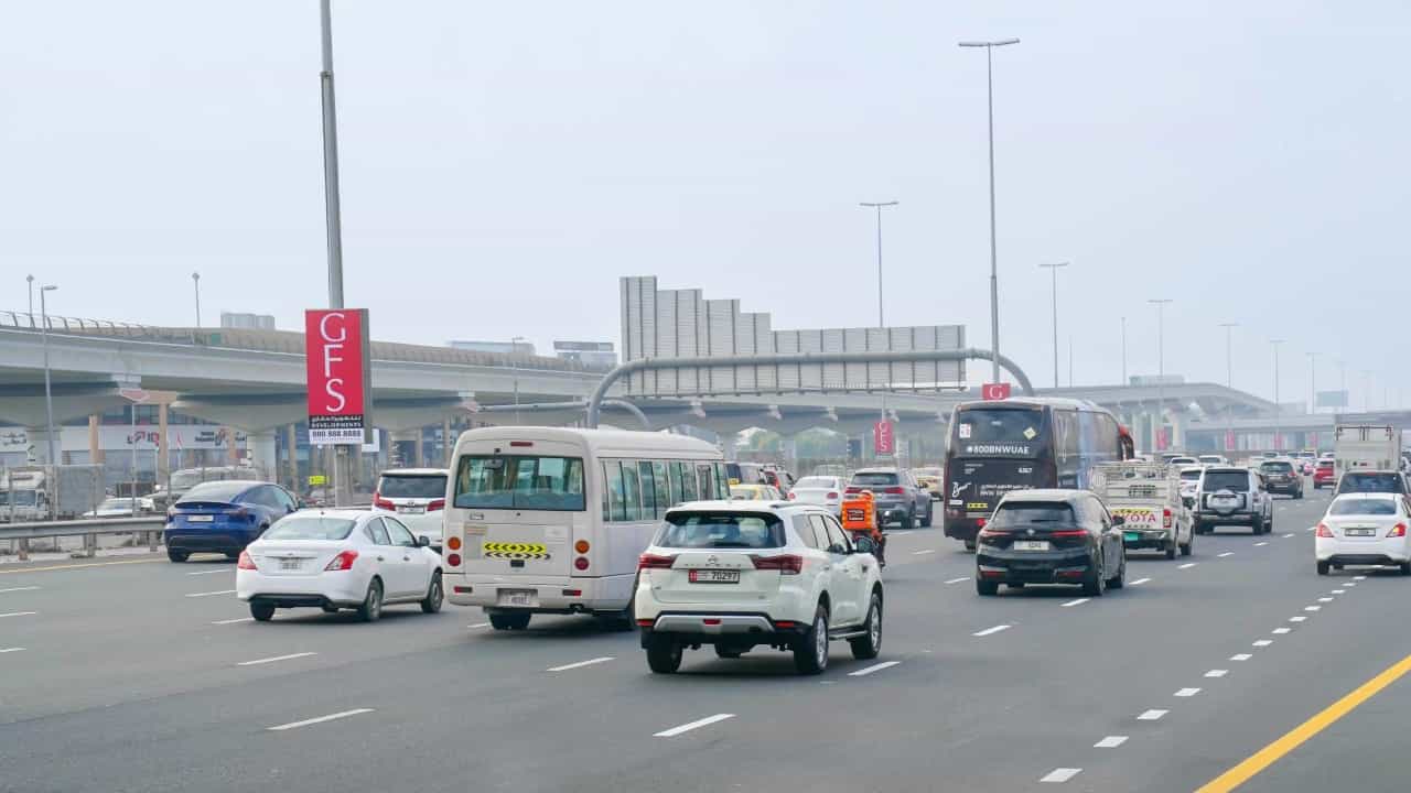 Sharjah Traffic Diversion : 20 മിനിട്ടിൽ നിന്ന് മൂന്ന് മിനിട്ടിലേക്ക്; ഷാർജയിലെ പുതിയ ട്രാഫിക് പരിഷ്കാരം കുറയ്ക്കുക 17 മിനിട്ട് യാത്രാസമയം