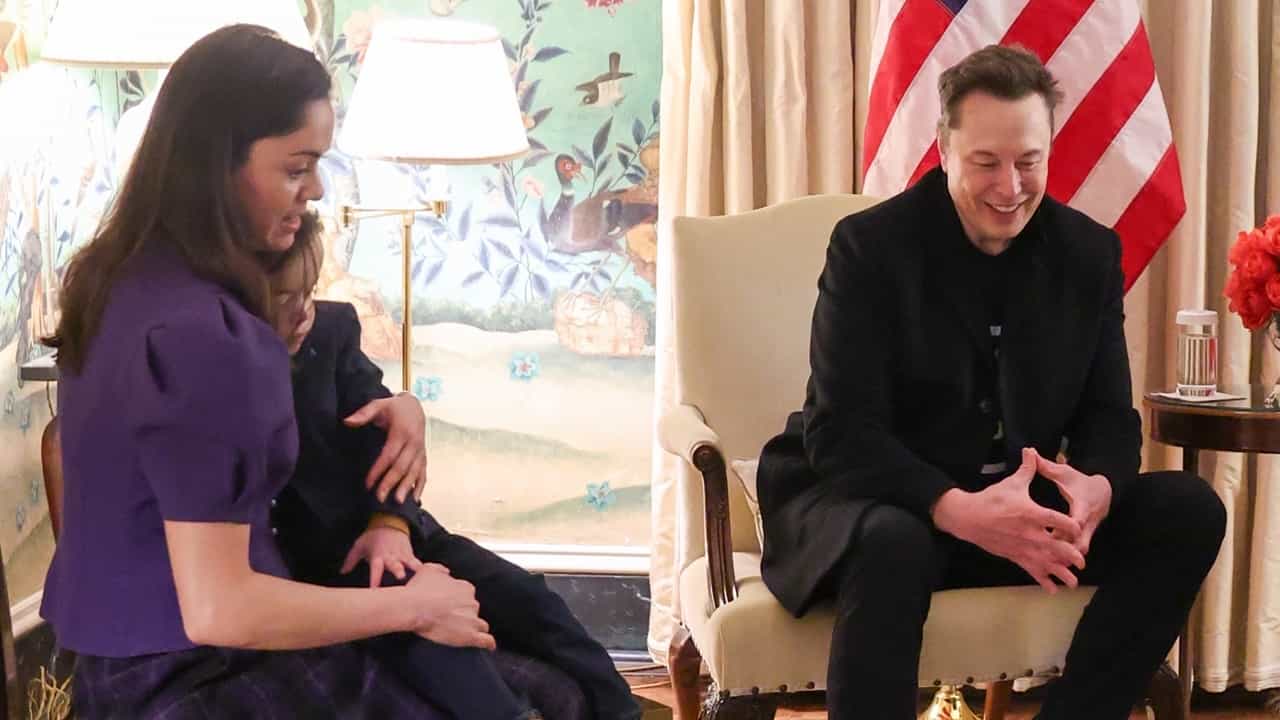 Shivon Zilis: ഇന്ത്യന്‍ വംശജ ശാരദയുടെ മകള്‍; മസ്‌കിന്റെ പങ്കാളി; ആരാണ് ഷിവോണ്‍ സിലിസ്‌? ചില്ലറക്കാരിയല്ല ഈ 39കാരി