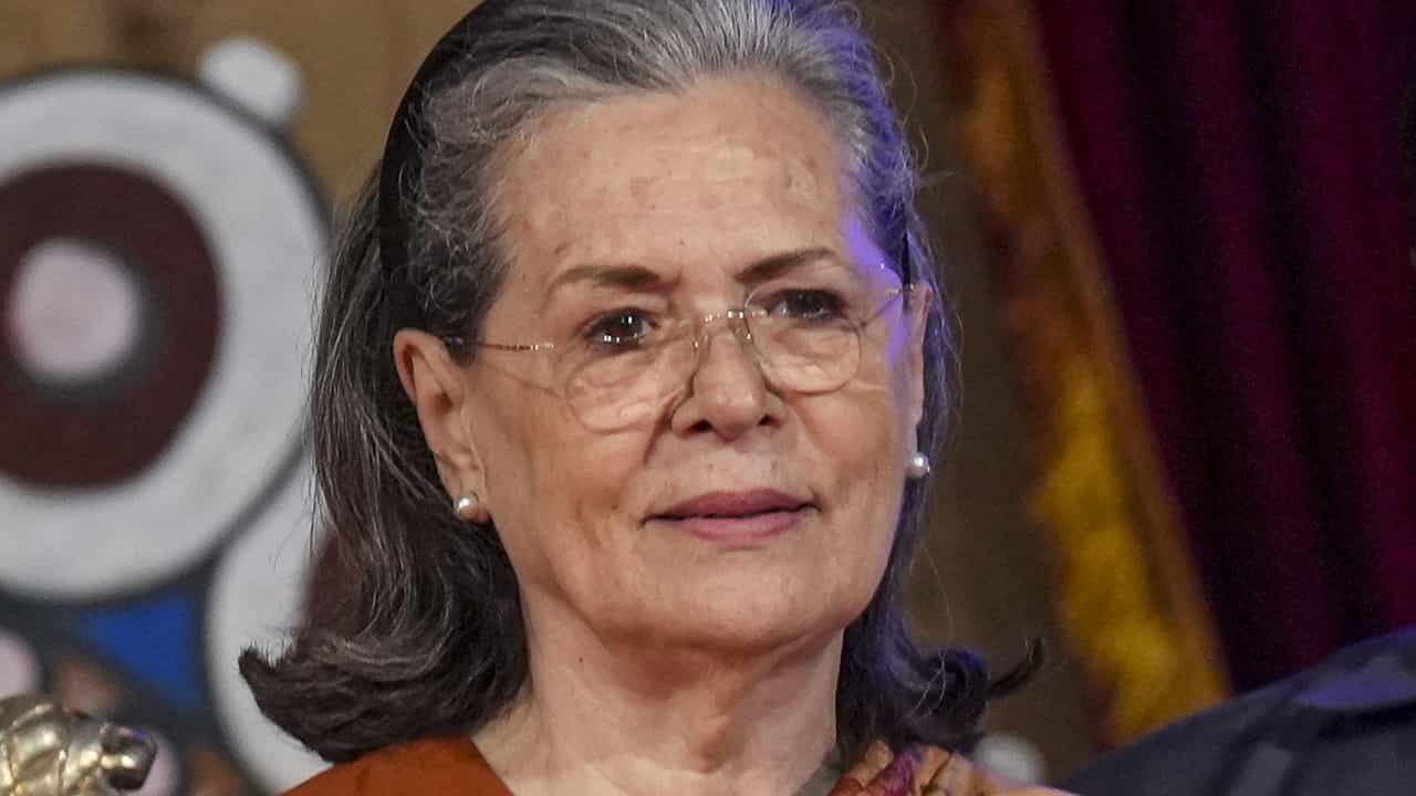 Sonia Gandhi Health Update : സോണിയാ ഗാന്ധി നിരീക്ഷണത്തില്; ആരോഗ്യനില സംബന്ധിച്ച് നിര്ണായക വിവരം Sonia Gandhi Health Update : സോണിയാ ഗാന്ധി നിരീക്ഷണത്തില്; ആരോഗ്യനില സംബന്ധിച്ച് നിര്ണായക വിവരം