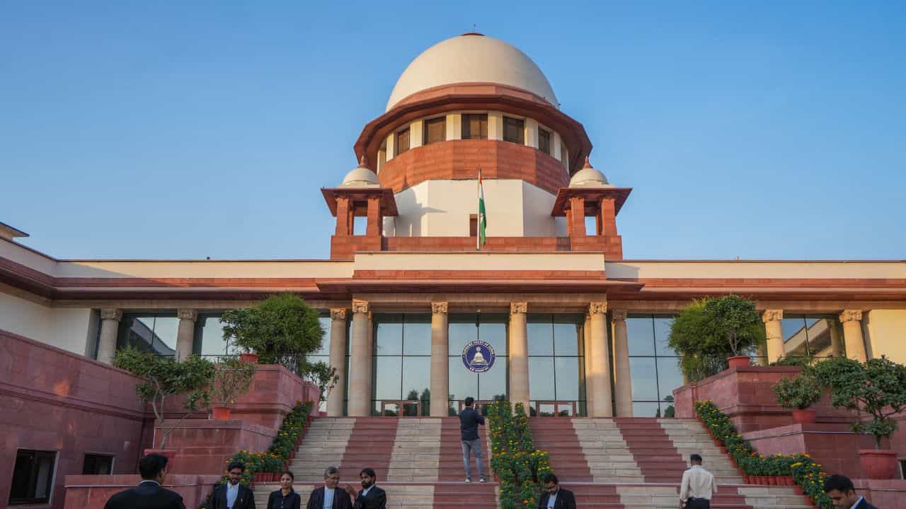 EVM Petition : ഒന്നും ഡിലീറ്റ് ചെയ്യരുത്; ഇവിഎം പരാതിയിൽ തിരഞ്ഞെടുപ്പ് കമ്മിഷനോട് സുപ്രീം കോടതി