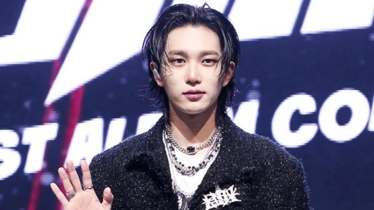 വിനോദ മേഘലയിൽ പല താരങ്ങളും രഹസ്യമായി സൂക്ഷിക്കാൻ ആഗ്രഹിക്കുന്ന ഒന്നാണ് പ്ലാസ്റ്റിക് സർജറി. ഇന്നത്തെ കാലത്തും ഇക്കാര്യങ്ങൾ തുറന്നു പറയാൻ പലരും മടിക്കുന്നു. ഇപ്പോഴിതാ കെ-പോപ്പ് ബാൻഡായ പി1 ഹാർമണിയിലെ (P1 Harmony) അംഗമായ തിയോ പ്ലാസ്റ്റിക് സർജറി നടത്തിയതിനെ കുറിച്ച് വെളിപ്പെടുത്തിയിരിക്കുകയാണ്. (Image Credits: X)