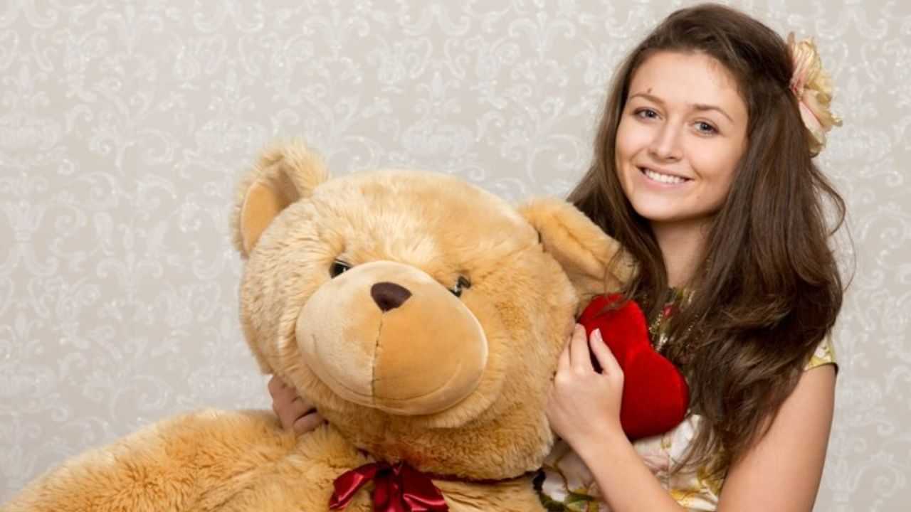 Teddy Day 2025: നാളെയാണ് ആ സുദിനം; ടെഡി നല്‍കി സ്‌നേഹം ദൃഢമാക്കാം