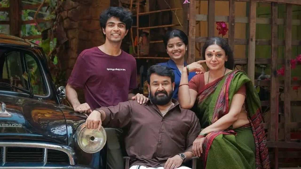 Thudarum Movie: ലാലേട്ടനെ തട്ടുപൊളിപ്പൻ പാട്ടിൽ കാണാം; തുടരും വിൻ്റേജ് മോഹൻലാലിൻ്റെ തിരിച്ചുവരവെന്ന സൂചനനൽകി തരുൺ മൂർത്തി