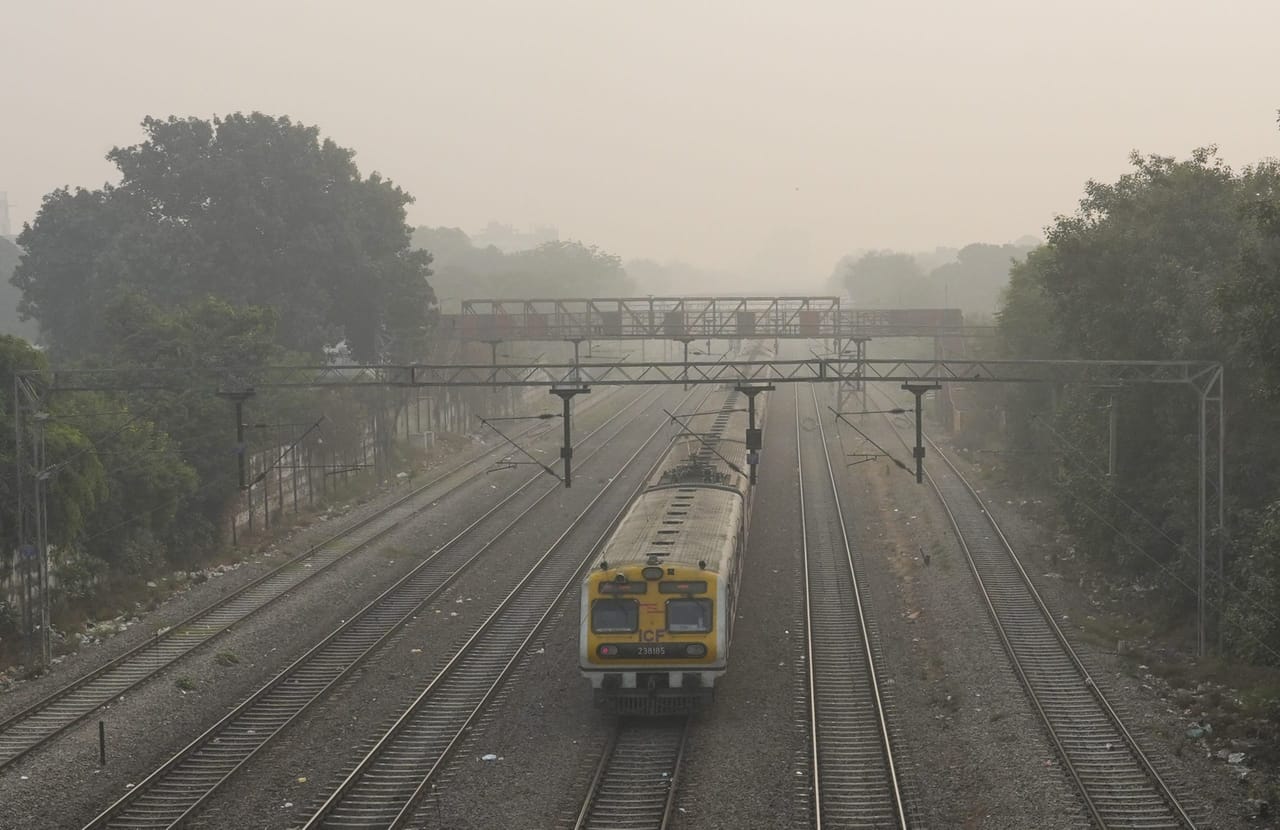 രാജ്യത്തെ ഏറ്റവും നീളം കൂടിയതും ദൈർഘ്യമേറിയതുമായ ട്രെയിൻ റൂട്ട് കന്യാകുമാരി- ദിബ്രുഗഡ് എക്സ്പ്രസ് ട്രെയിൻ്റേതാണെന്നും പലർക്കും അറിയാം. എന്നാൽ രാജ്യത്തെ ഏറ്റവും ദൈർഘ്യം കുറഞ്ഞതും നീളം കുറഞ്ഞതുമായ ട്രെയിൻ റൂട്ട് എവിടെയാണെന്ന് അറിയുമോ?