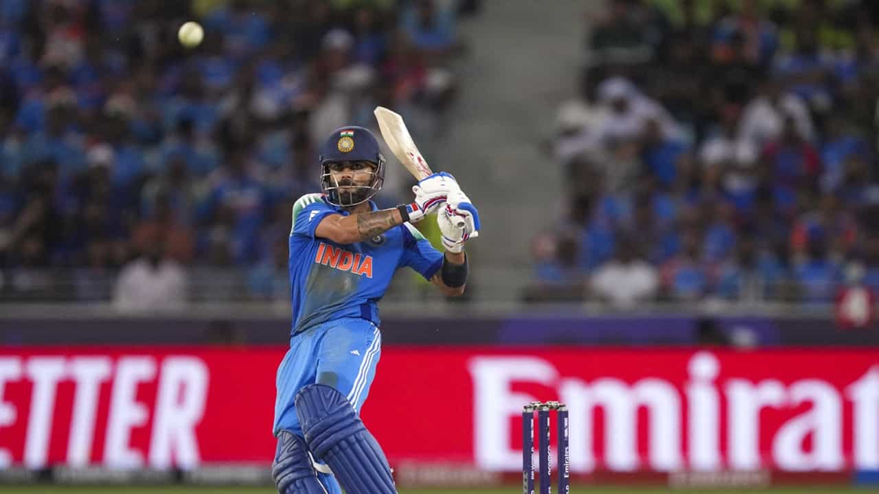 ICC Champions Trophy 2025: പൊരുതാന്‍ പോലുമാകാതെ പാകിസ്ഥാന്‍ കീഴടങ്ങി; തകര്‍പ്പന്‍ വിജയത്തോടെ സെമി ടിക്കറ്റെടുത്ത് ഇന്ത്യ, കോഹ്ലിക്ക് സെഞ്ചുറി