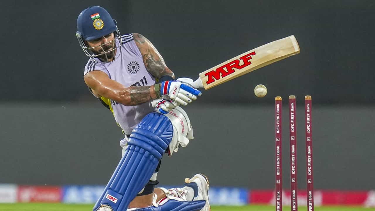 Virat Kohli : പരിക്ക് നിസാരം, കോഹ്ലി രണ്ടാം ഏകദിനത്തില്‍ കളിച്ചേക്കും; പണി കിട്ടുന്നത് ജയ്‌സ്വാളിന്?