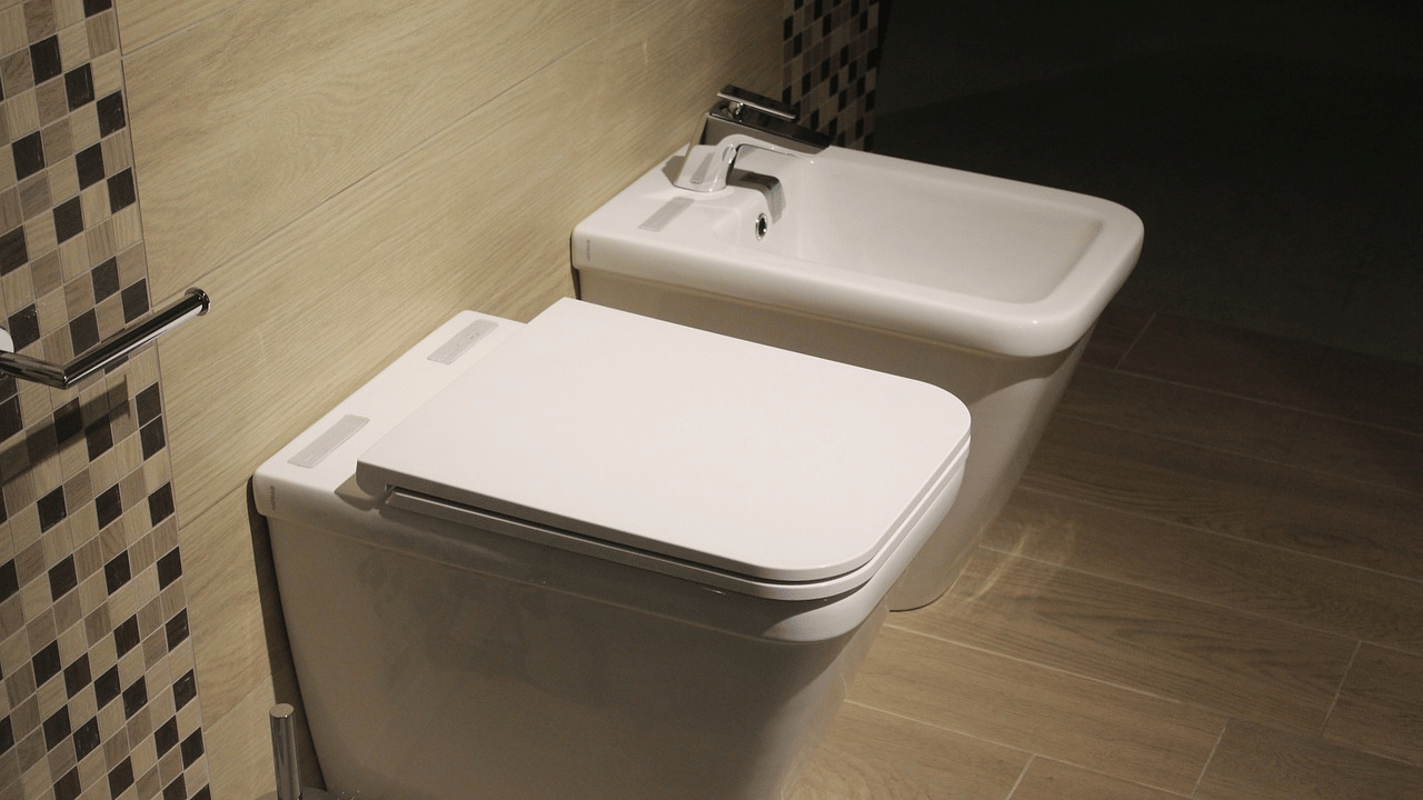 Chinese Company Restrictions: ശുചിമുറി ഉപയോഗിക്കാൻ 2 മിനിറ്റ്; സമയം തെറ്റിച്ചാൽ പിഴ; ജീനക്കാർക്ക് കർശന നിർദേശവുമായി ചൈനീസ് കമ്പനി