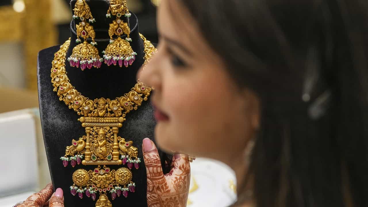 Kerala Gold Price : അത് കലക്കി ! ഇത്രയും പ്രതീക്ഷിച്ചില്ല; സ്വര്‍ണവിലയില്‍ ഇന്ന് ആശ്വസിക്കാനുള്ള വകയുണ്ട്