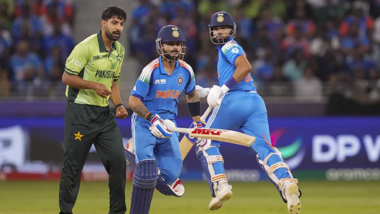 IND vs PAK Live Score: പാകിസ്ഥാനെ ചുരുട്ടിക്കെട്ടി ഇന്ത്യ, ആറു വിക്കറ്റിന് ജയം IND vs PAK Live Score: പാകിസ്ഥാനെ ചുരുട്ടിക്കെട്ടി ഇന്ത്യ, ആറു വിക്കറ്റിന് ജയം