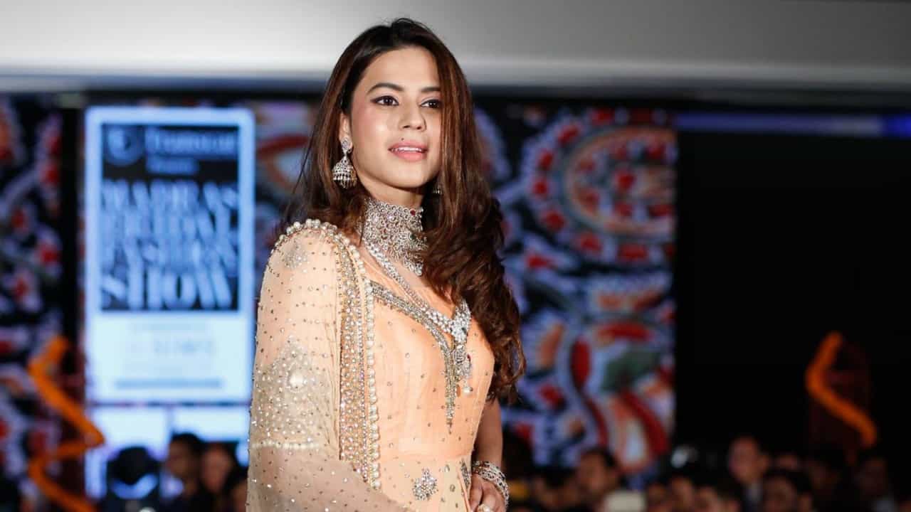 Ranya Rao: 14.8 കിലോ സ്വർണം ശരീരത്തിൽ ഒളിപ്പിച്ചുകടത്താൻ ശ്രമം; നടി രന്യ റാവു അറസ്റ്റിൽ