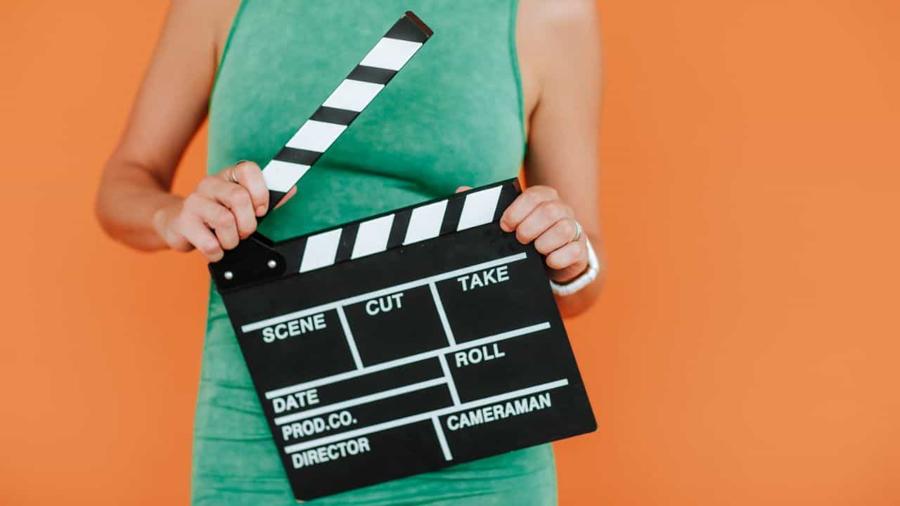 Tamil Actress Audition Scam : ഓൺലൈൻ ഓഡിഷൻ തട്ടിപ്പ് , തമിഴ് സീരിയൽ താരത്തിൻ്റെ നഗ്ന രംഗങ്ങൾ ചിത്രീകരിച്ച് ലീക്ക് ചെയ്തു Tamil Actress Audition Scam : ഓൺലൈൻ ഓഡിഷൻ തട്ടിപ്പ് , തമിഴ് സീരിയൽ താരത്തിൻ്റെ നഗ്ന രംഗങ്ങൾ ചിത്രീകരിച്ച് ലീക്ക് ചെയ്തു