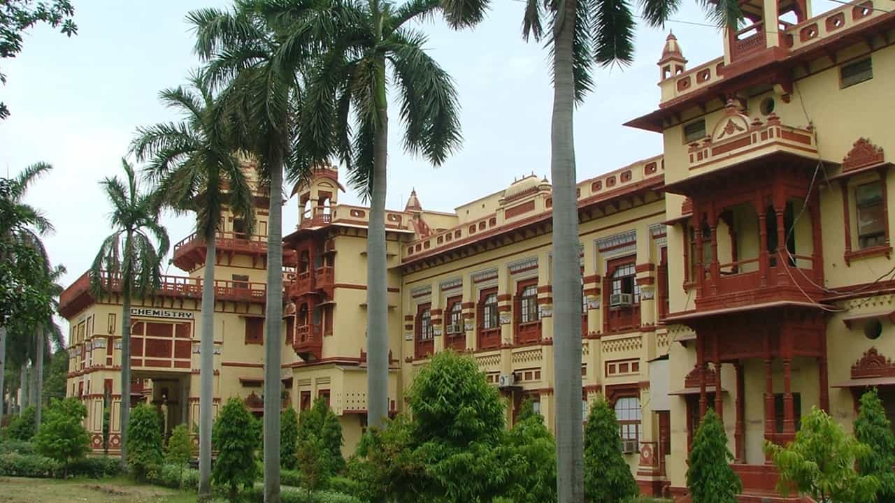 Banaras Hindu University Recruitment 2025: ബനാറസ് ഹിന്ദു യൂണിവേഴ്‌സിറ്റിയില്‍ അവസരം; ജൂനിയര്‍ ക്ലര്‍ക്ക് തസ്തികയില്‍ 199 ഒഴിവുകള്‍; 63,200 വരെ ശമ്പളം
