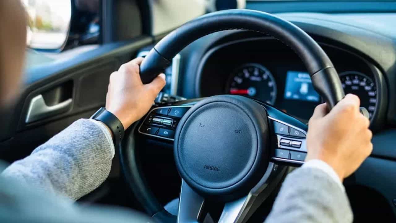 Vehicle Renewal: വാഹനം പുതുക്കല്‍ ശരിക്കും പൊള്ളിക്കും; ഏപ്രില്‍ ഒന്ന് മുതല്‍ പുതിയ ഫീസ്‌