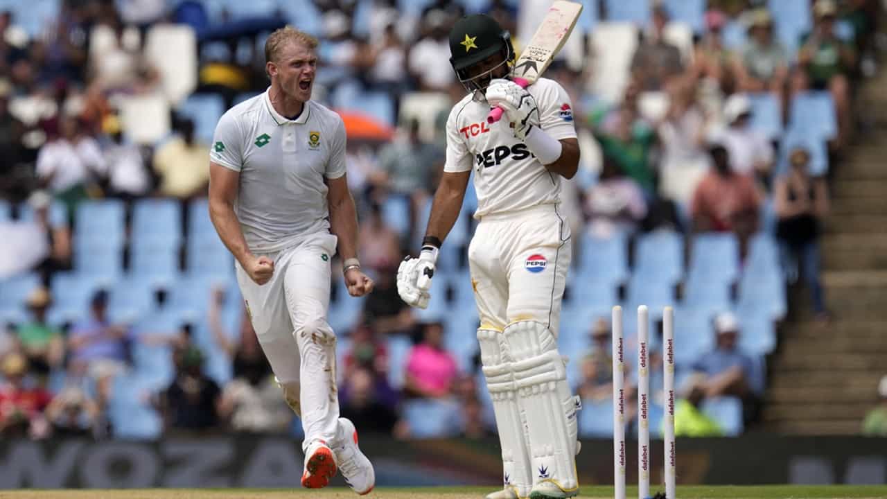 IPL 2025: പിസിബി പണി തുടങ്ങി; ഐപിഎല്ലിനെത്തിയ ദക്ഷിണാഫ്രിക്കന് താരത്തെ കുരുക്കിലാക്കി IPL 2025: പിസിബി പണി തുടങ്ങി; ഐപിഎല്ലിനെത്തിയ ദക്ഷിണാഫ്രിക്കന് താരത്തെ കുരുക്കിലാക്കി