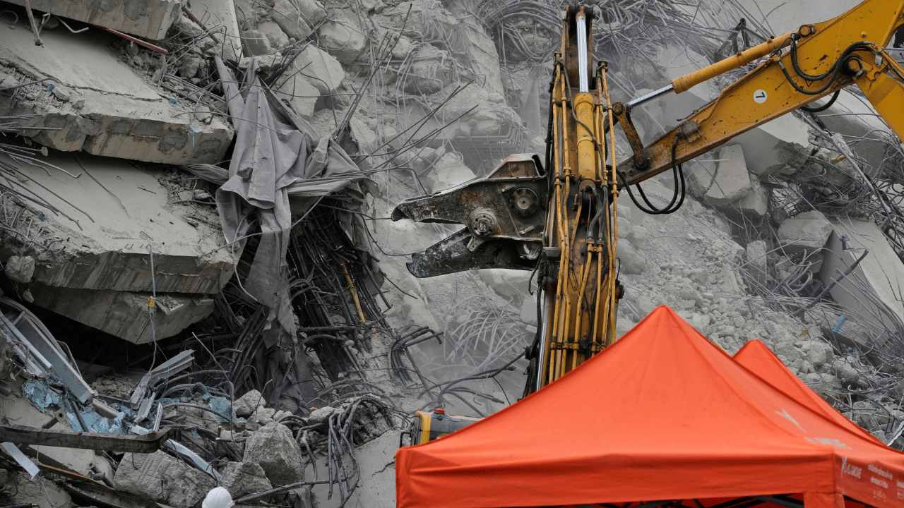 Thailand Earthquake: ഭൂകമ്പത്തിൽ തകർന്ന കെട്ടിടത്തിൽ നിന്ന് മോഷണം; തായ്ലാൻഡിൽ നാല് ചൈനക്കാർ പിടിയിൽ