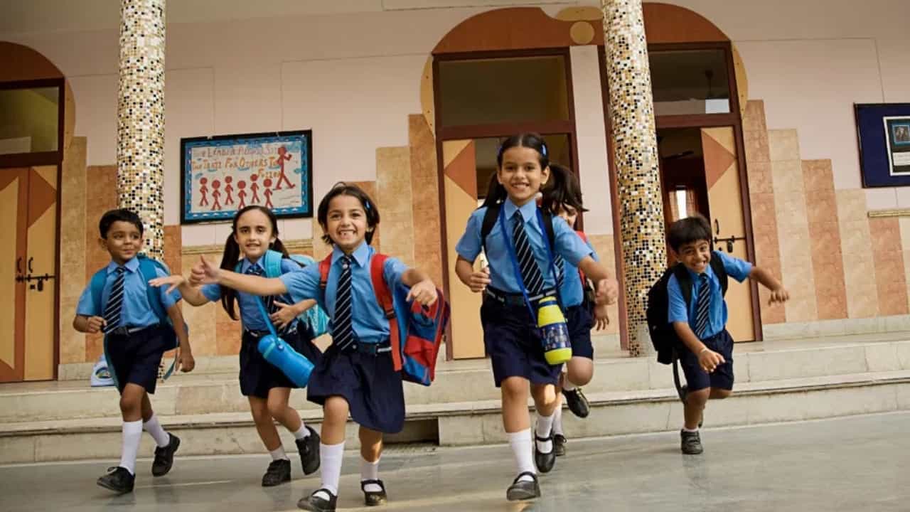 Kerala Schools New Rule: ഇനി മുതൽ സ്കൂളിലെ അവസാന പീരിഡ് സ്പോർട്സിനായി