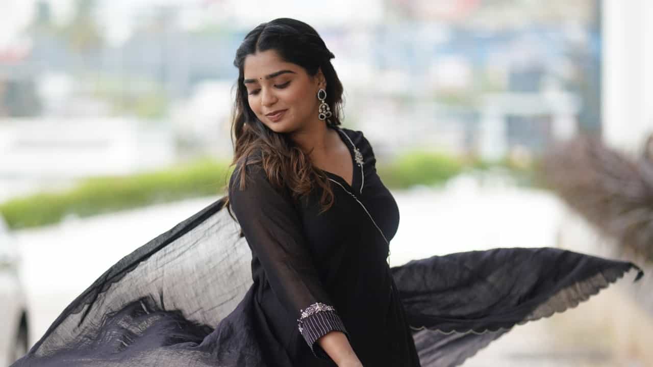 Gouri G Kishan: അൽഫോൺസ് പുത്രൻ്റെ പേരൊക്കെ പറഞ്ഞ് സിനിമക്കാർ തെറ്റിദ്ധരിപ്പിച്ചു; ആ കഥാപാത്രം ചെയ്യേണ്ടിയിരുന്നില്ലെന്ന് ഗൗരി ജി കിഷൻ