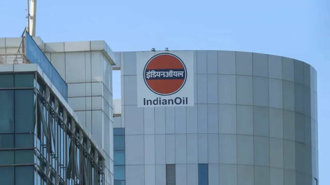 IOCL Recruitment: ഇന്ത്യന്‍ ഓയില്‍ കോര്‍പറേഷനില്‍ 40,000 രൂപ ശമ്പളത്തില്‍ ജോലി; അസിസ്റ്റന്റ് ക്വാളിറ്റി കണ്‍ട്രോള്‍ ഓഫീസറാകാം