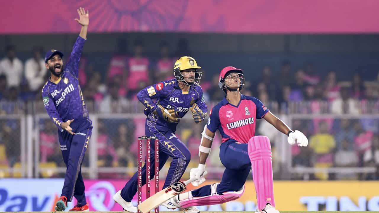 IPL 2025: ചീട്ടുകൊട്ടാരം പോലെ തകര്‍ന്ന് റോയല്‍സ് ബാറ്റിങ് നിര; ആശ്വാസമായത് ആര്‍ച്ചറുടെ മിനി വെടിക്കെട്ട്‌