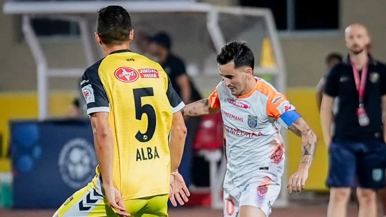 ISL: ലഗറ്റോറിൻ്റെ ആദ്യ ഗോൾ, സൗരവിൻ്റെ ബൈസിക്കിൾ കിക്ക്; അവസാന കളി ഹൈദരാബാദിനെതിരെ ബ്ലാസ്റ്റേഴ്സിന് സമനില